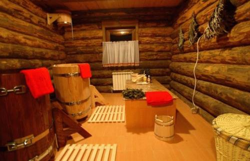 Отделка душевой в бане плиткой дизайн. Работа со стенами в помывочной 01