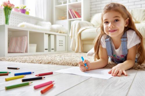 Какие особенности полов наиболее важны для квартиры на первом этаже с маленькими детьми. Основные требования