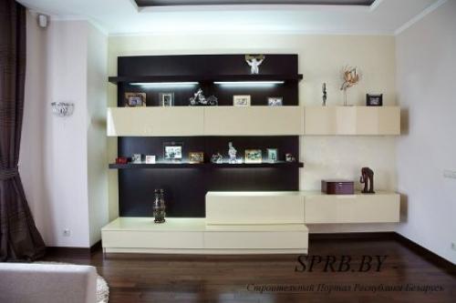 Какие преимущества имеет стенка из дерева