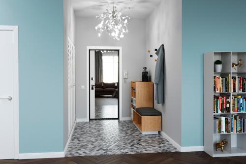 Входная дверь с зеркалом: сочетание практичности и эстетики 02