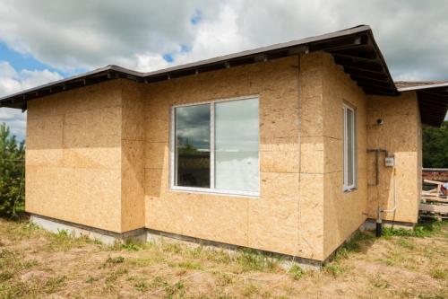 Чем и как покрасить ОСБ внутри помещения. Покраска ОСБ плиты внутри дома своими руками 15 Чем и как покрасить ОСБ внутри помещения. Покраска ОСБ плиты внутри дома своими руками 15