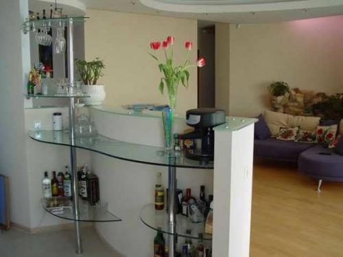 Барная стойка на кухне. Назначение и виды