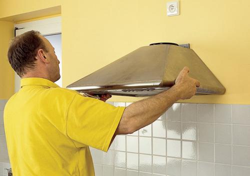 Как установить вытяжку над газовой плитой самостоятельно. Как правильно установить наклонную или купольную вытяжку над газовой плитой: основные этапы