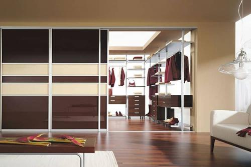Гардеробная или шкаф-купе. Преимущества и недостатки гардеробной комнаты