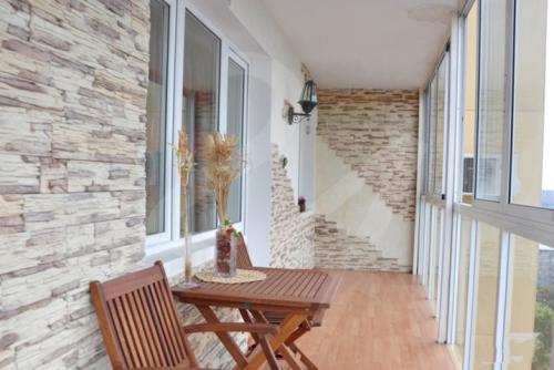 Какие окна лучше ставить на лоджию. Теплое остекление 05