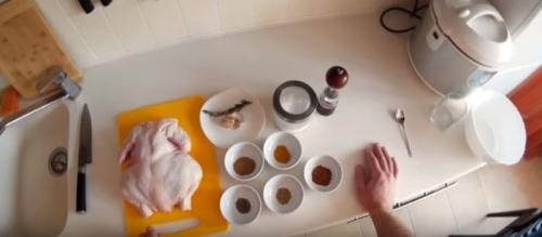 Сочная курица в духовке с хрустящей корочкой в рукаве. Рецепт курицы в духовке целиком в рукаве