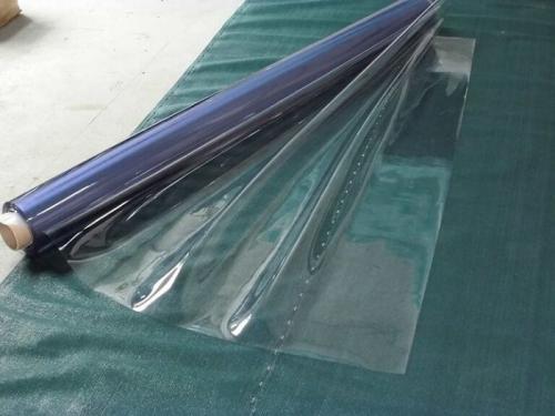 Можно ли стеклить балкон в дождь. Особенности устройства и крепления