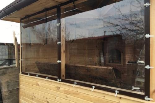 Можно ли стеклить балкон в дождь. Особенности устройства и крепления