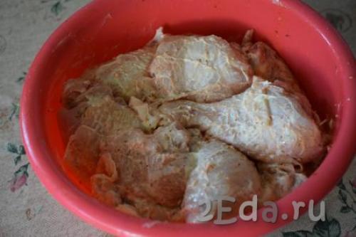 Курица запеченная в духовке кусочками. Курица кусочками с картошкой в духовке — самый вкусный рецепт 09