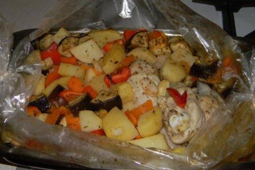 Курица в рукаве в духовке. 15 отличных рецептов курицы в рукаве в духовке