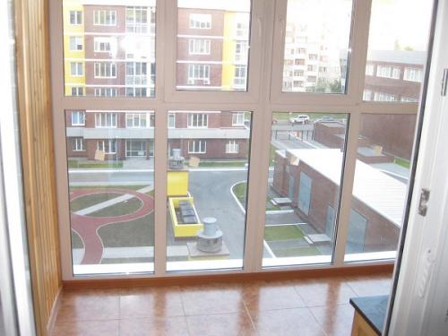 Плюсы и минусы панорамного остекления балконов и лоджий. Плюсы и минусы панорамного остекления балкона 25