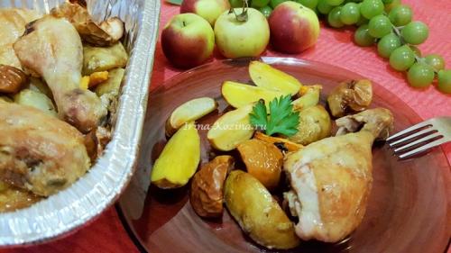 Курица с яблоками и майонезом в духовке. Как вкусно приготовить курицу с яблоками в духовке?