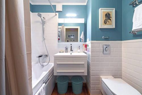 Бюджетный ремонт маленькой ванной комнаты. Бюджетный ремонт ванной комнаты