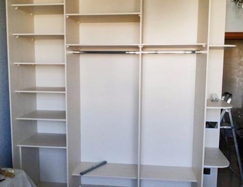 Сколько времени занимает изготовление встроенного шкафа-купе своими руками. Шкаф купе своими руками.