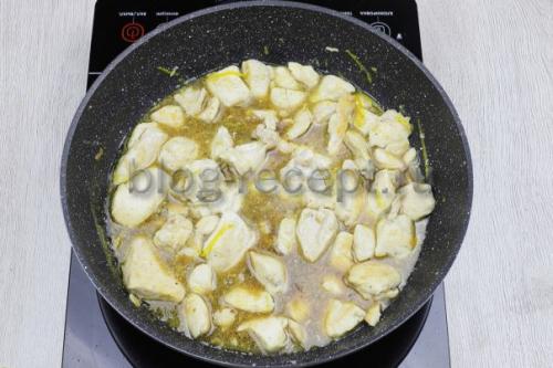 Курица в апельсиновом соусе на сковороде: рецепт с видео и фото