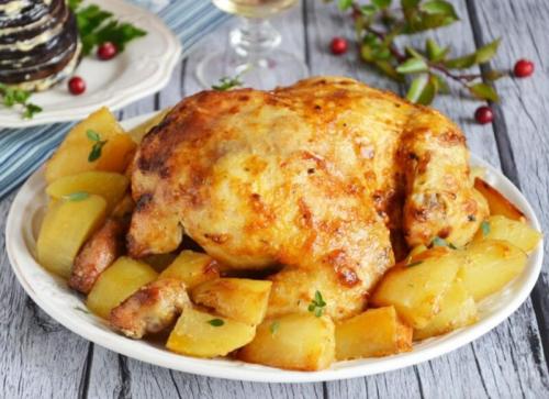 12 рецептов целой курицы в духовке с хрустящей корочкой