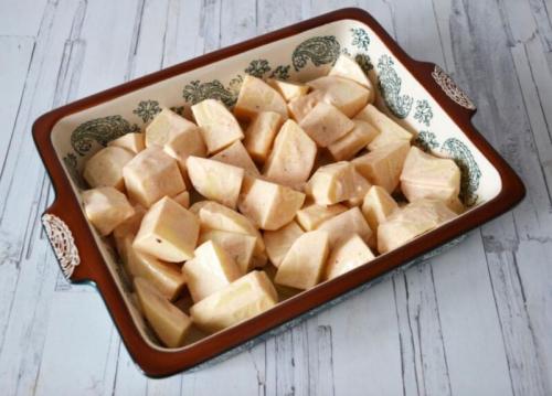 12 рецептов целой курицы в духовке с хрустящей корочкой