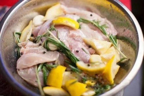 Курица кусочками в духовке маринад. Маринад для курицы в духовке: 15 самых вкусных рецептов