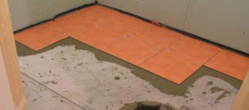 Как положить плитку на деревянный пол для ванной комнаты. Сухая стяжка по деревянному полу под керамическую плитку