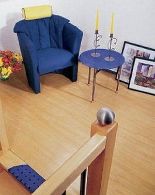 Какое покрытие для пола лучше выбрать в квартиру линолеум или. Что выбрать: ламинат или линолеум? Сравниваем и делаем выводы