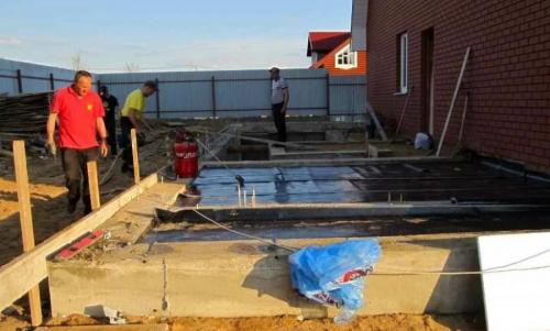 Из сезонной веранды во всесезонную террасу. Закрытая зимняя веранда пристроенная к дому: все, что нужно знать