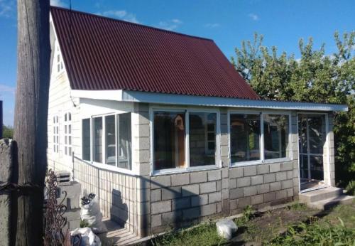 Из сезонной веранды во всесезонную террасу. Закрытая зимняя веранда пристроенная к дому: все, что нужно знать