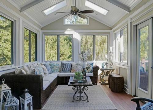 Из сезонной веранды во всесезонную террасу. Закрытая зимняя веранда пристроенная к дому: все, что нужно знать