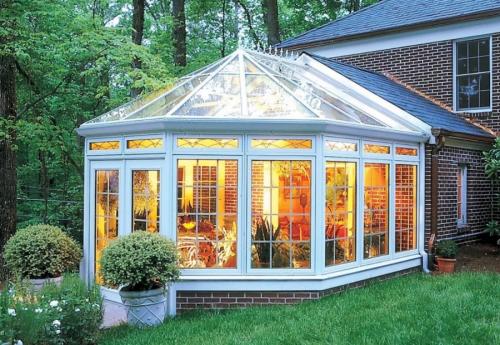 Из сезонной веранды во всесезонную террасу. Закрытая зимняя веранда пристроенная к дому: все, что нужно знать