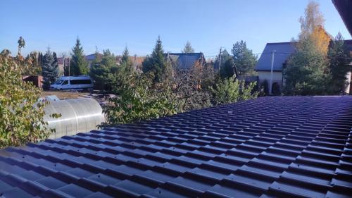 Что такое металлический навес над крыльцом. Виды козырьков над крыльцом в зависимости от материала изготовления