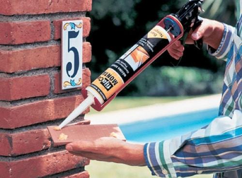 Можно ли приклеить кафельную плитку на жидкие гвозди. Можно ли на жидкие гвозди клеить керамическую плитку?