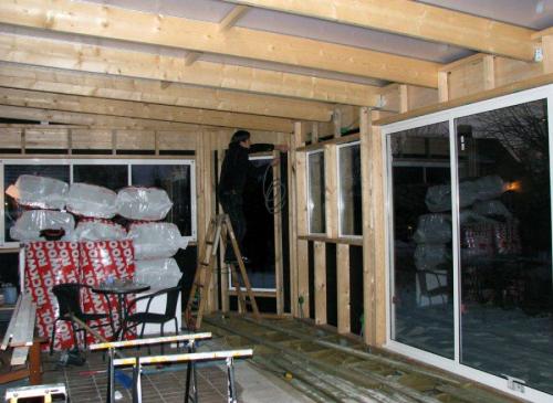 Утепление пристройки. Как утеплить веранду для зимнего проживания: пол, потолок, стены. Примеры утепления изнутри и снаружи (инструкция + фото)