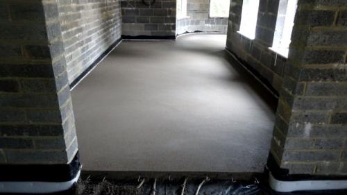 Какой слой песка нужен для полусухой стяжки. Технология сухой стяжки пола: нюансы, о которых важно знать