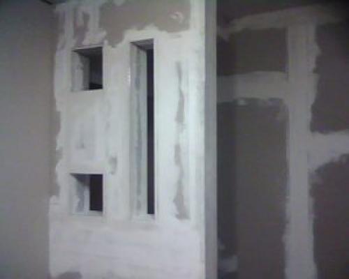 Нужно ли шпаклевать гипсокартон под обои. Практическое значение шпатлевки