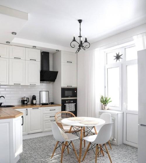 Обзор кухни в светлых тонах. 04