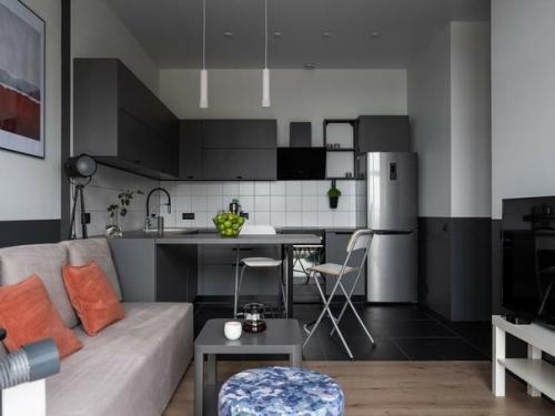 Минималистичный недорогой ремонт в двушке.