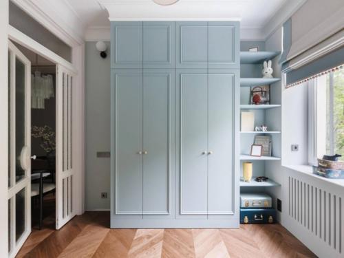 На площади 45 кв. 05