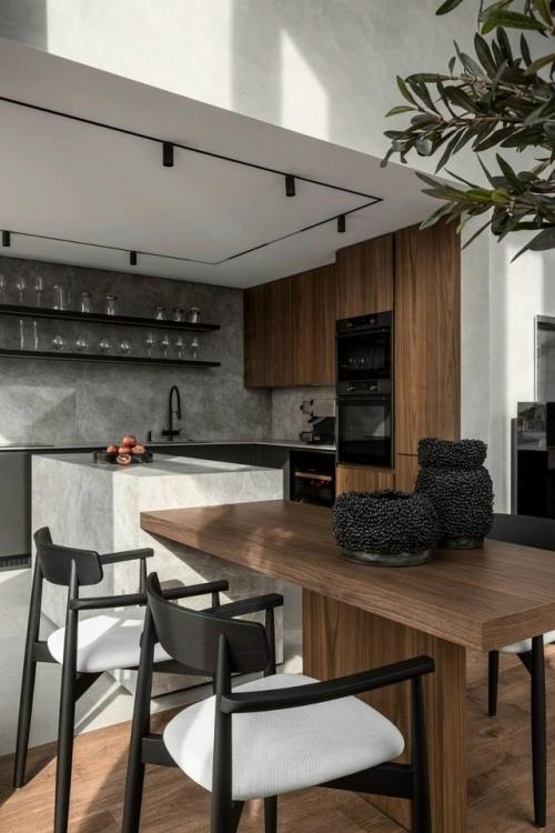 Этот реализованный интерьер квартиры создан специально для любителей музыки. 01