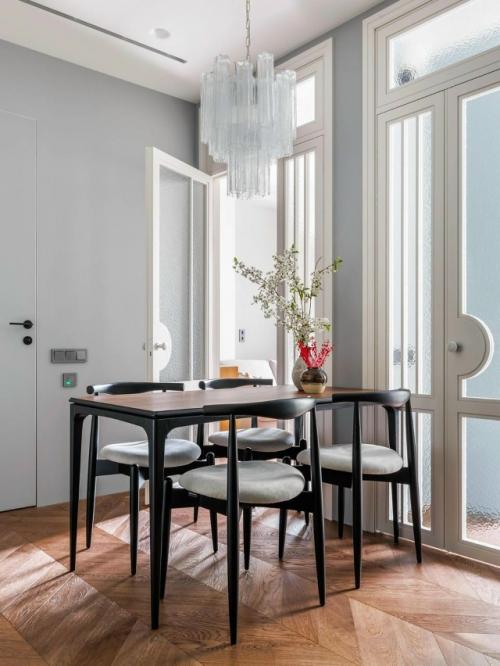 На площади 45 кв. 08