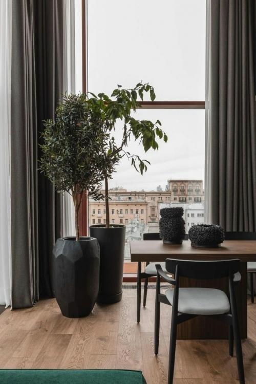 Этот реализованный интерьер квартиры создан специально для любителей музыки. 08