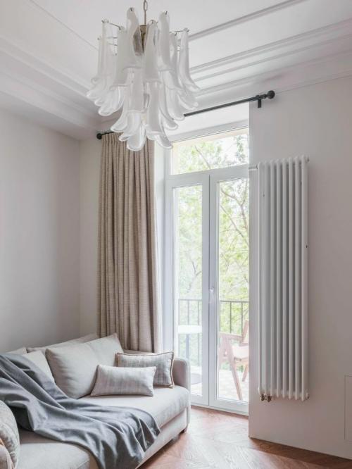 На площади 45 кв. 09