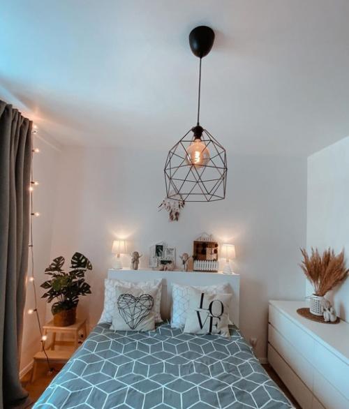 По-домашнему атмосферная спальня, площадью - 11 кв. 01