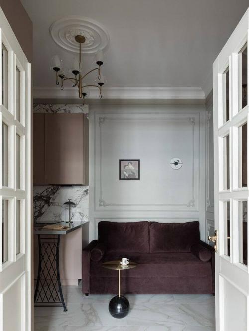 Эта небольшая квартира в Санкт-петербурге когда-то была частью коммуналки - а теперь превратилась в атмосферное пространство с характером и душой. 03