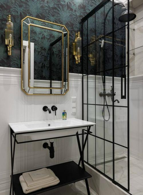 Эта небольшая квартира в Санкт-петербурге когда-то была частью коммуналки - а теперь превратилась в атмосферное пространство с характером и душой. 08