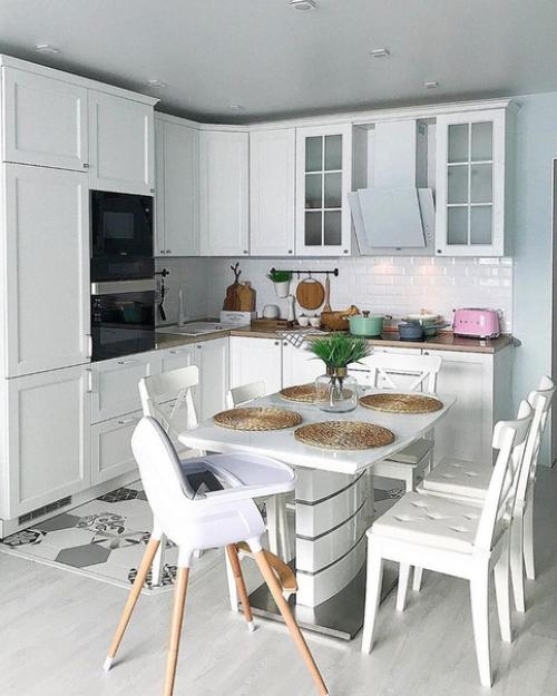 Настоящая белоснежка. А вы как считаете - нужно добавить цвета или оставить все как есть. 07