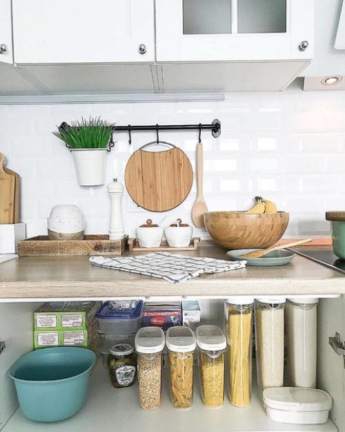 Настоящая белоснежка. А вы как считаете - нужно добавить цвета или оставить все как есть. 05