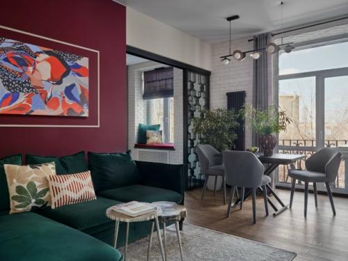 Уютное пространство, в котором личные истории семьи нашли отражение в дизайне. 02