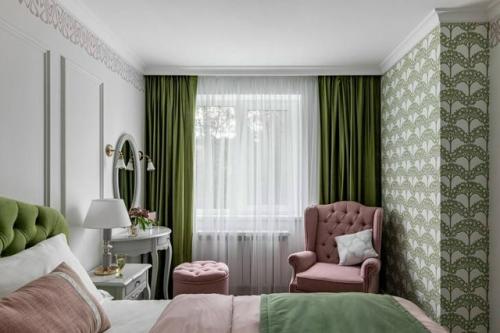 Этот интерьер - отличный пример того, как даже небольшое пространство можно превратить в атмосферное, выразительное и невероятно уютное место. 08