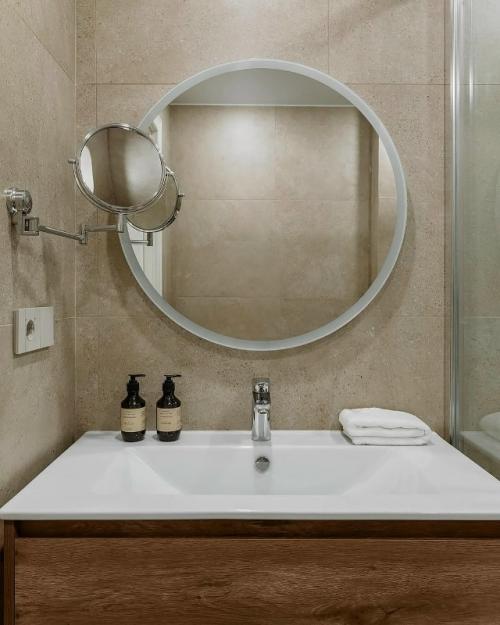 Это пространство, где царит спокойствие, порядок и эстетика, настраивающая на сосредоточенность. 07