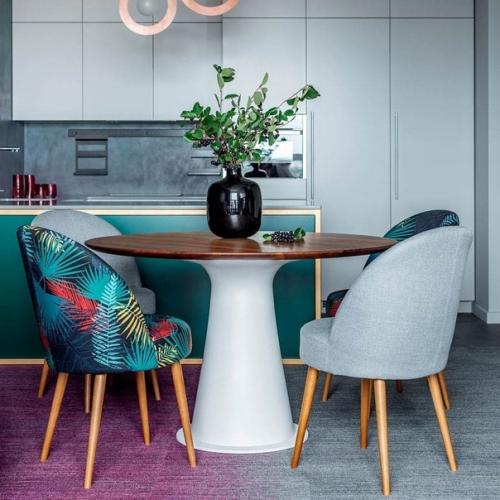 Очень необычный, с тончайшей колористикой и индивидуальными решениями проект. 01