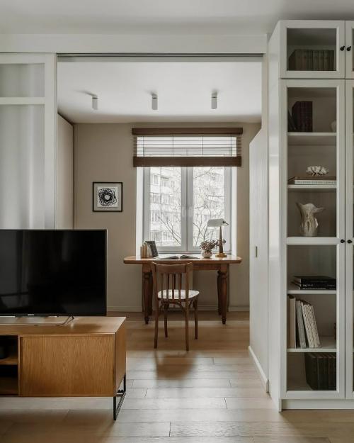 Это пространство, где царит спокойствие, порядок и эстетика, настраивающая на сосредоточенность. 03